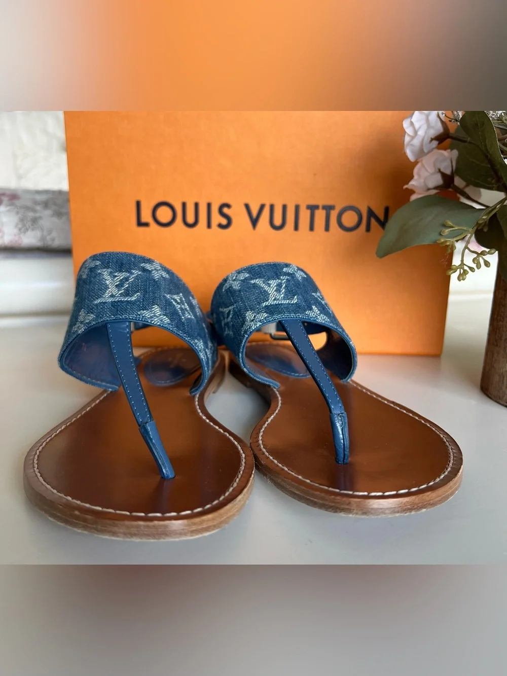 LOUIS VUITTON Starboard Flat Thong Sandal in Blue Monogram Denim ๐ Size 38 - Picture 3 of 16